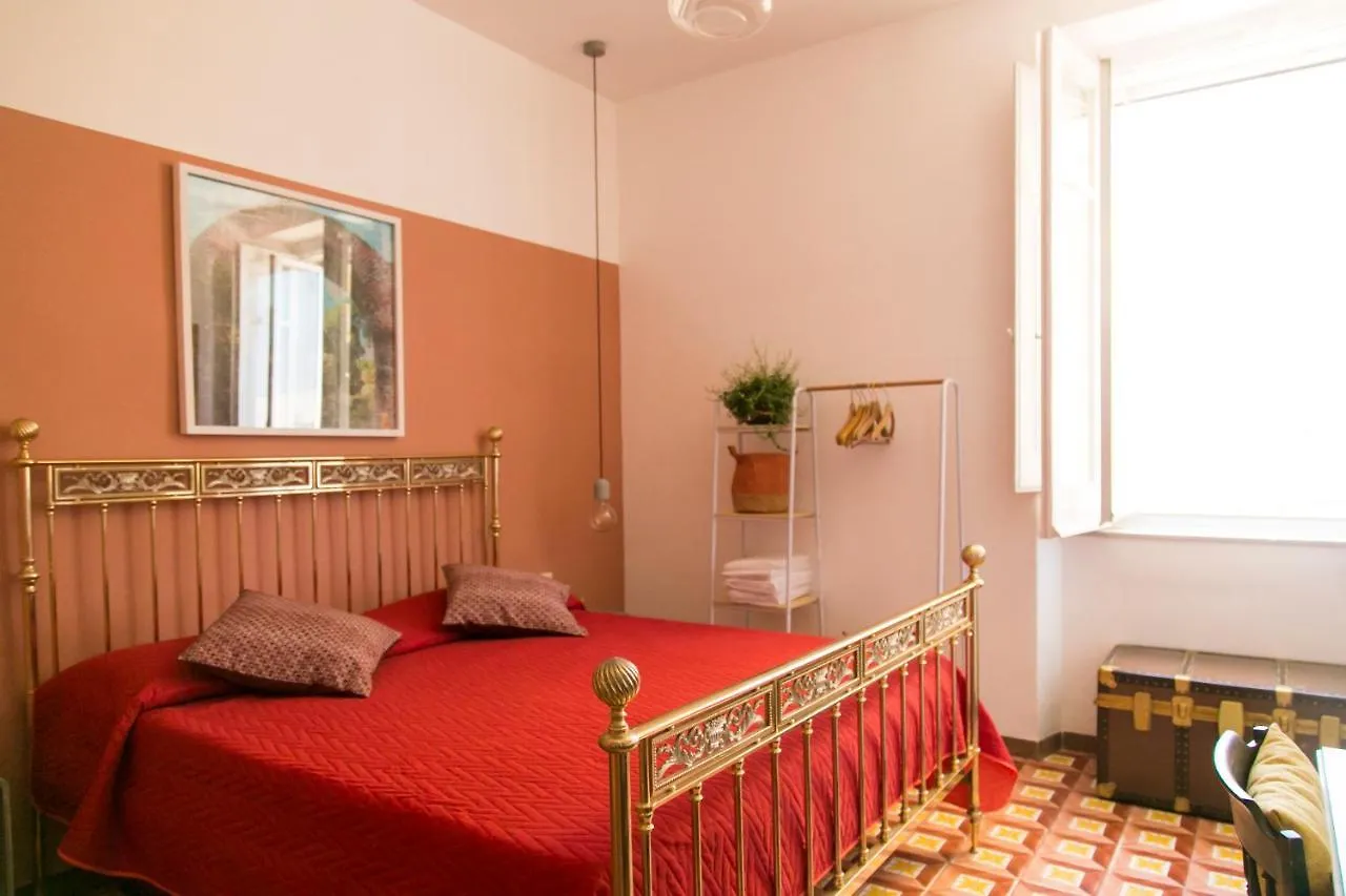 A Casa Di Nina Guest House ナポリ ベッド・アンド・ブレックファスト