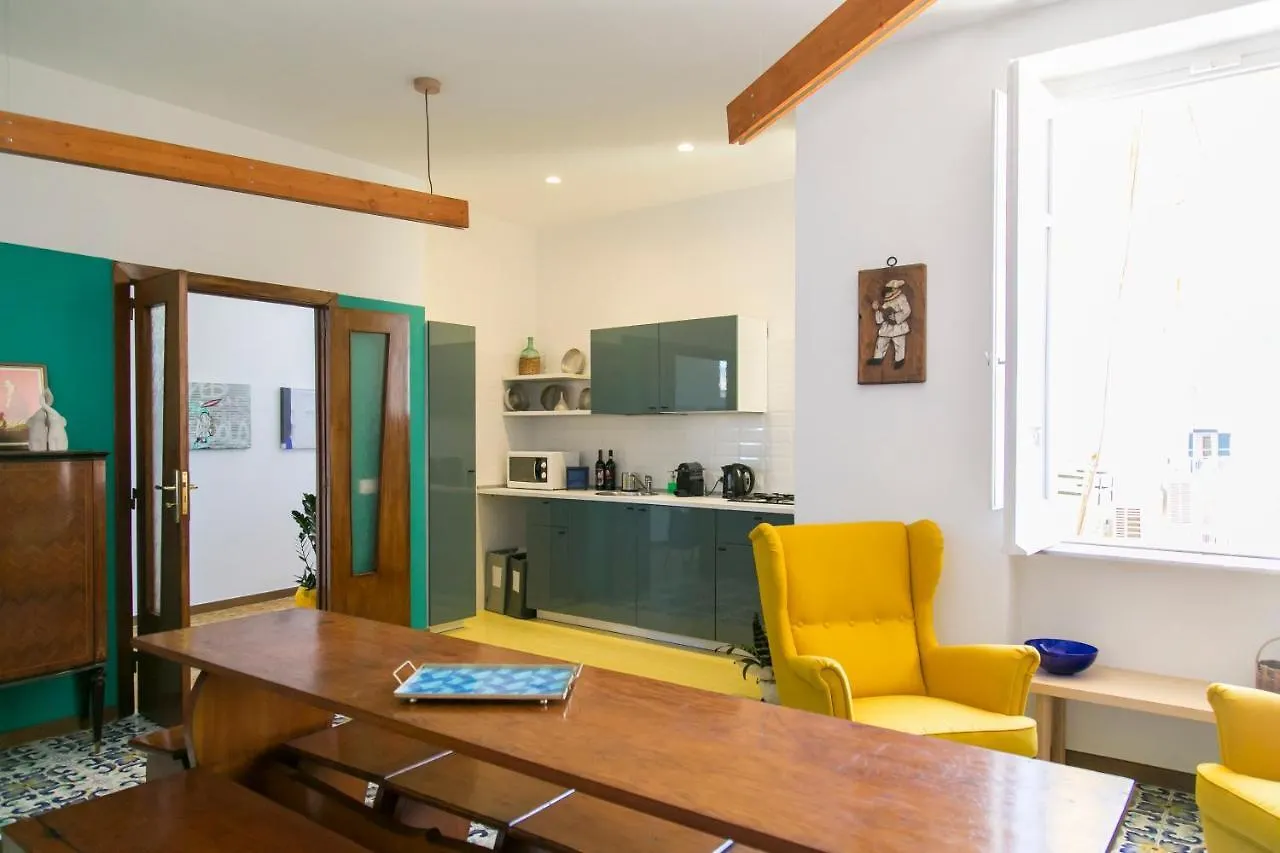A Casa Di Nina Guest House Naples 2*,
